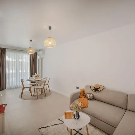 Apartman Velvet Breeze In Odyssey Pools And Parking