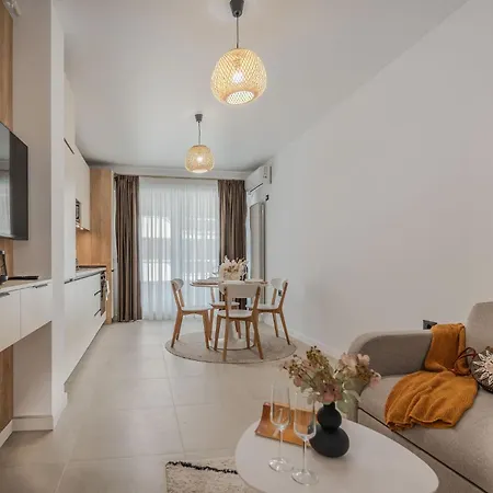 Apartman Velvet Breeze In Odyssey Pools And Parking