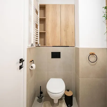 Velvet Breeze In Odyssey Pools And Parking Apartman *