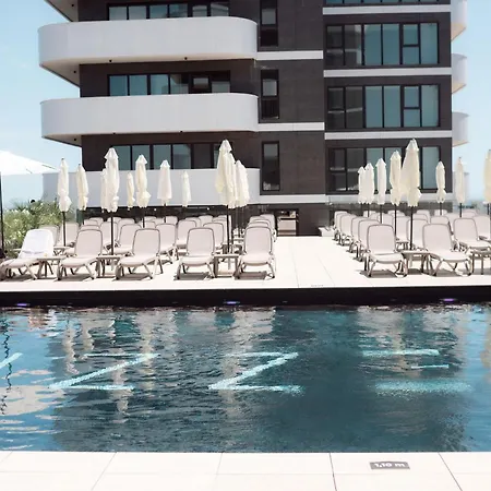 Velvet Breeze In Odyssey Pools And Parking Apartman Năvodari