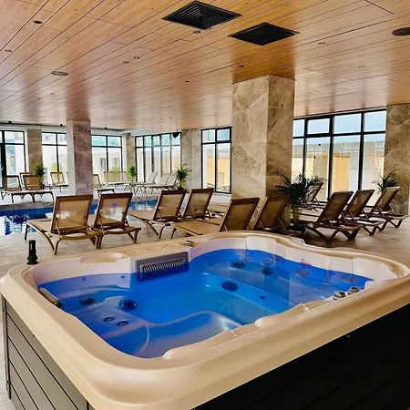 Velvet Breeze In Odyssey Pools And Parking Apartman